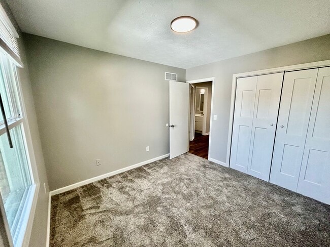 Building Photo - Modern 3BR Apartment in Richmond