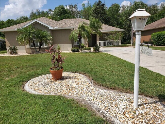 Building Photo - 2206 N Creek Ct
