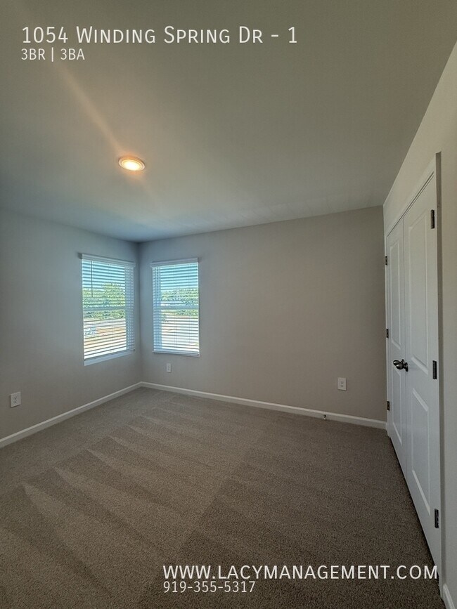 Building Photo - 1054 Winding Spg Dr