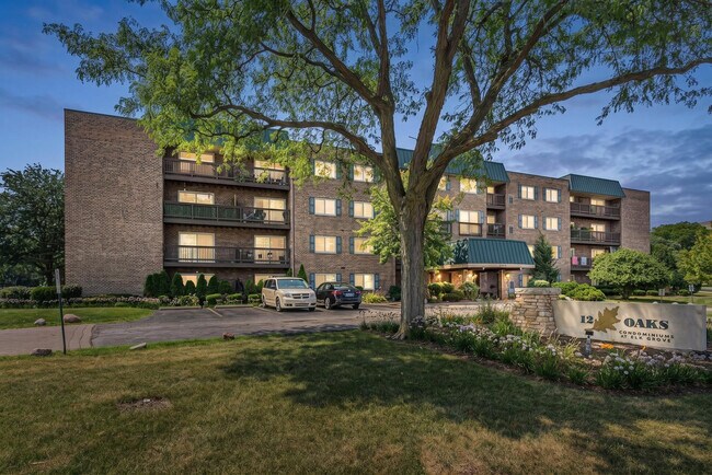 Building Photo - 700 Perrie Dr