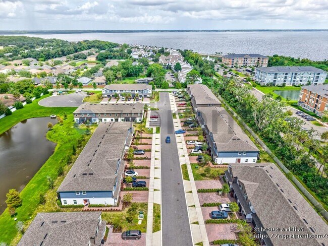 Building Photo - 432 Cape Honeysuckle Pl