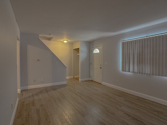 Living Room - Carolina Flatz