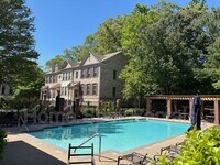 Building Photo - 3635 E Paces Cir