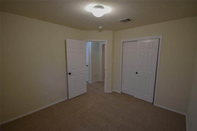 Building Photo - 3575 Rock Shelf Ln
