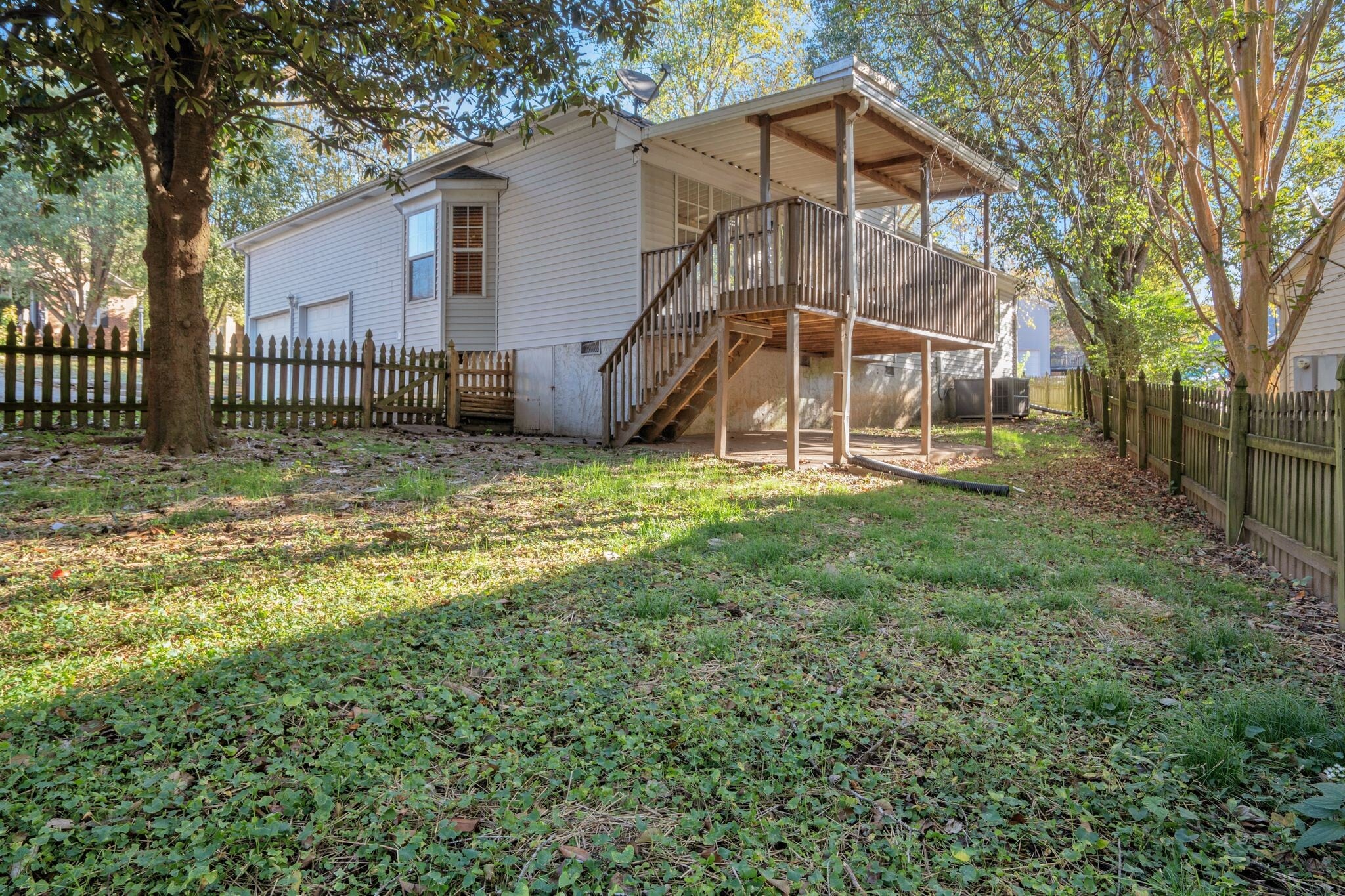 Building Photo - 1409 Aaronwood Dr