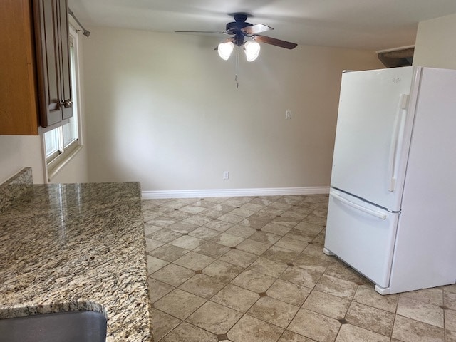 Kitchen dinning area - 411 E Highline Cir