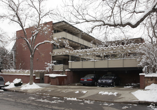 Primary Photo - Botanic Place Apartments