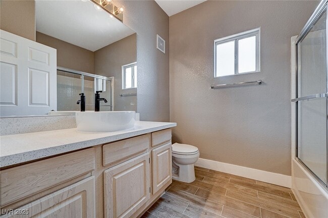 Building Photo - 855 N Stephanie St