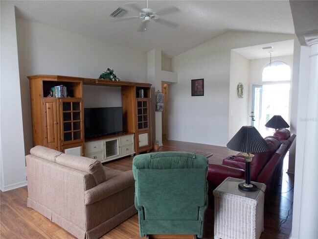 Building Photo - 1256 Camero Dr