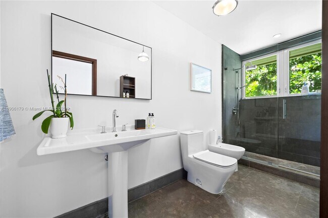 Building Photo - 7141 E Lago Dr