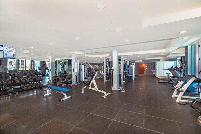Building Photo - 7900 Harbor Island Dr
