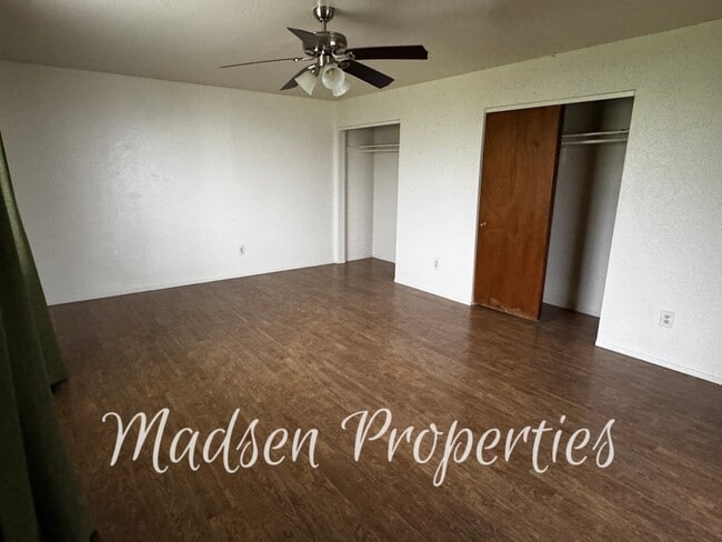 Building Photo - 784 Flag Creek Rd