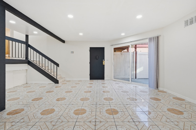 Building Photo - 7924 Woodman Ave