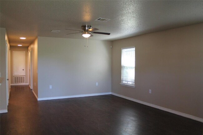 Building Photo - 4518 Hamilton Ave