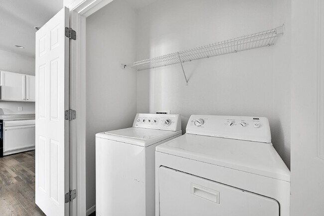 Building Photo - $1,850.00 - 2 Bedrooms, 2.5 Bathrooms Town...