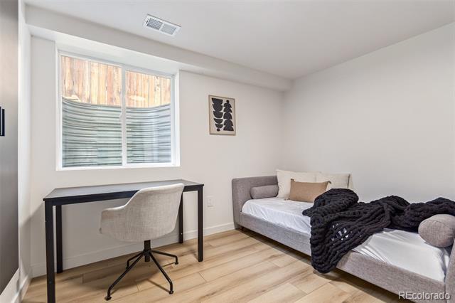 Building Photo - 5045 Osceola St