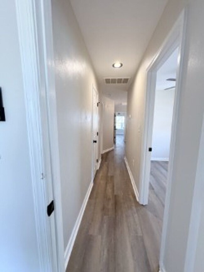 Building Photo - Washington Bourgh