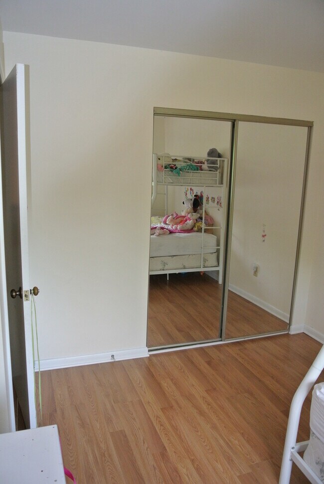 Building Photo - 200 Finley Forest Dr
