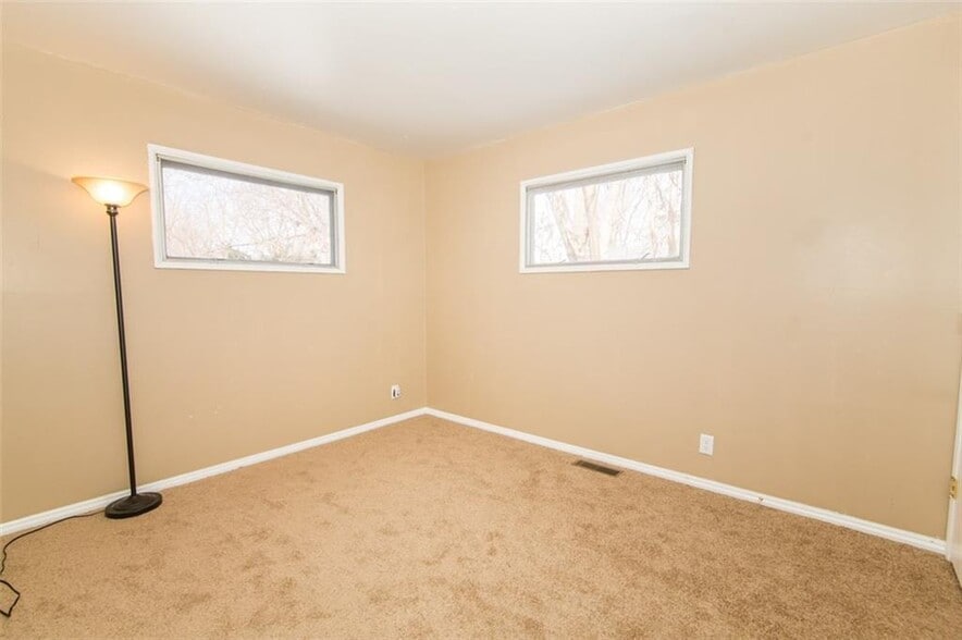Additional bedroom with plenty of natural light. - 2950 N Ritter Ave