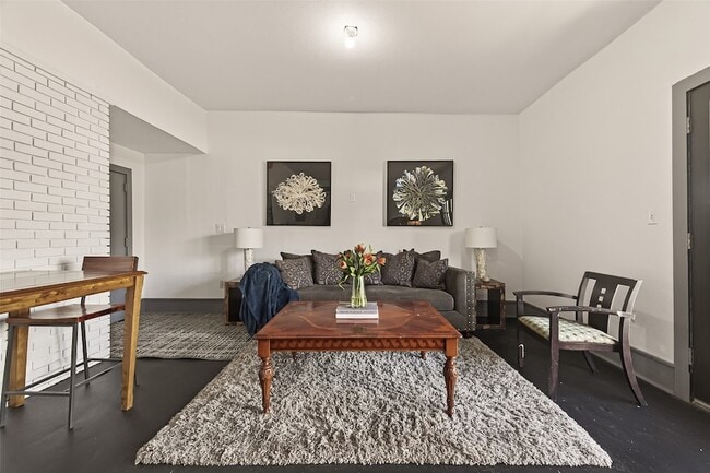 Building Photo - 100 W Hamilton St