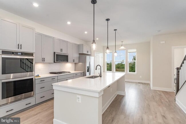 Building Photo - 1579 Sandpiper Bay Lp