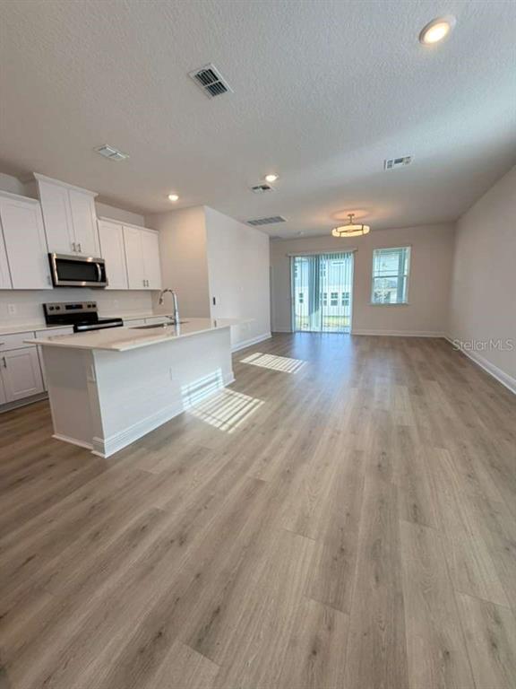 Building Photo - 2265 Hen Rd