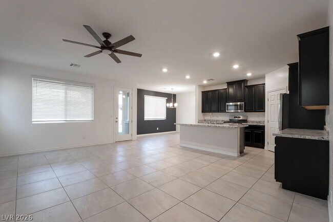 Building Photo - 7126 Calvert Cliffs St