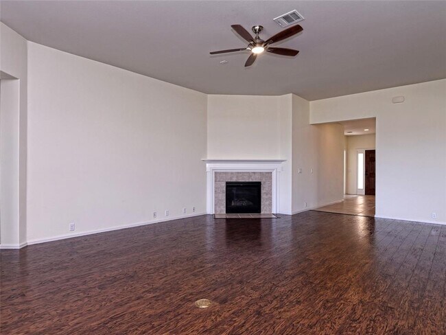 Building Photo - 133 Rain Lily Cir