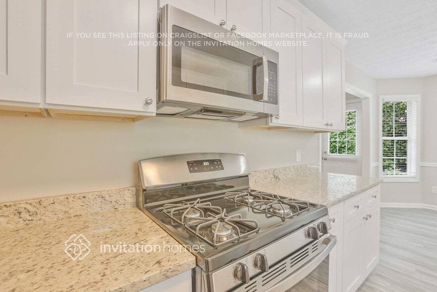 Building Photo - 10 Kentshire Pl NW