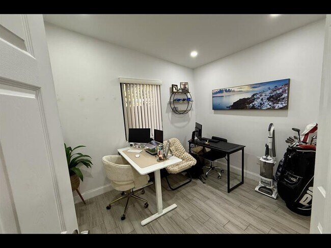 Building Photo - 10770 SW 40th St