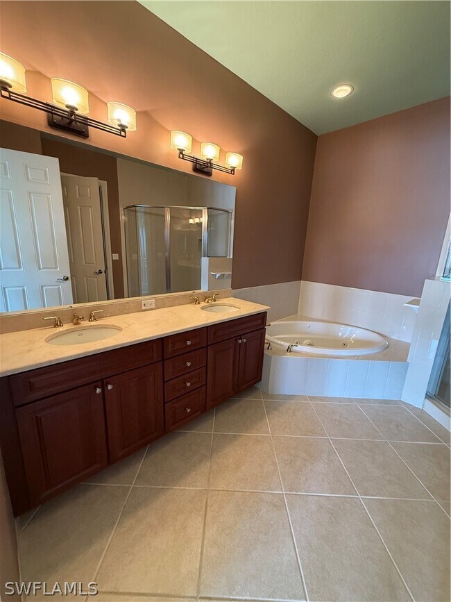 Building Photo - 7168 Lemuria Cir