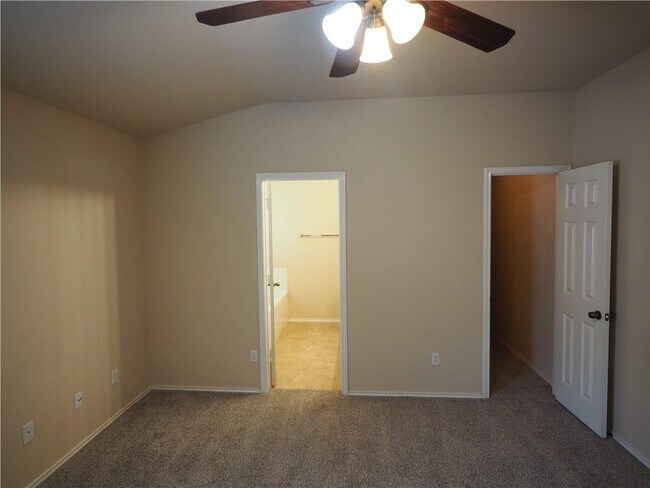 Building Photo - 1705 O'Callahan Dr