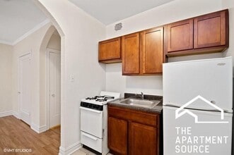 Building Photo - 4829 N Damen Ave