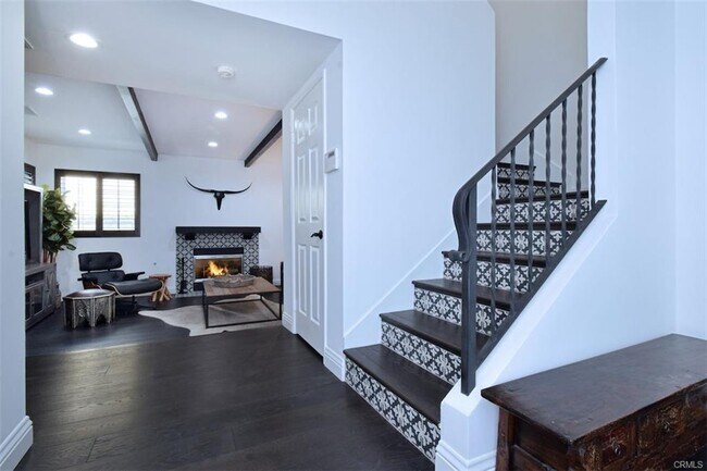 Building Photo - 4364 Oak Glen St