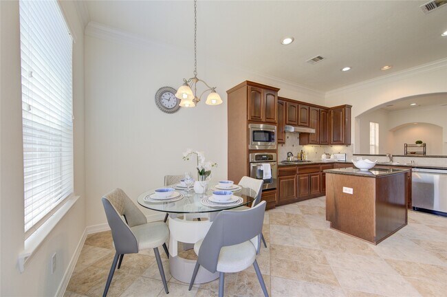 Building Photo - 14467 Basalt Ln