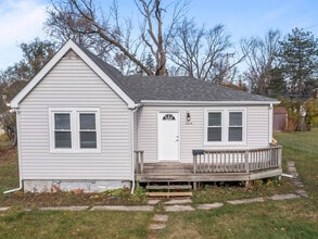 Building Photo - 3614 Linneman St