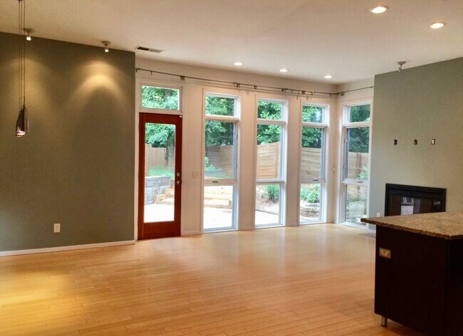 Open floor plan - 2466 Lake Dr SE