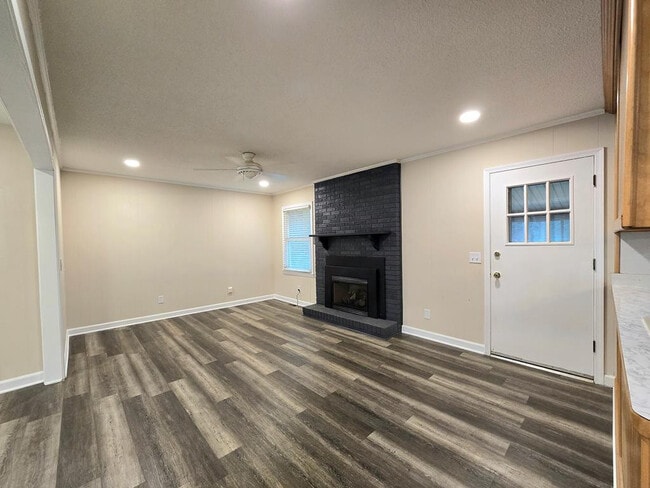 Building Photo - 3 Valleybrook Ct