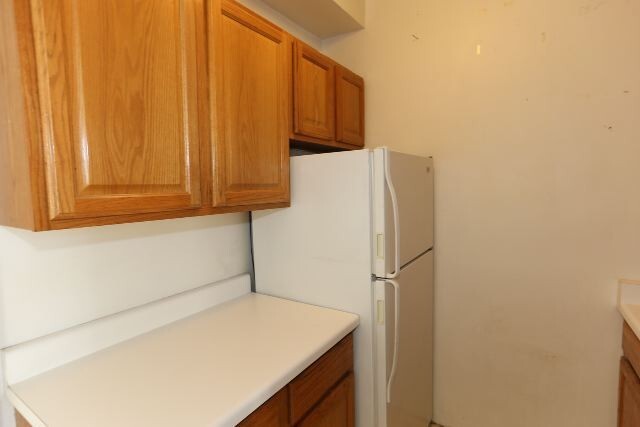 Building Photo - 716 W Belmont