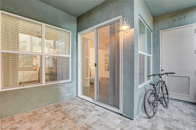 Building Photo - 38 E Serene Ave