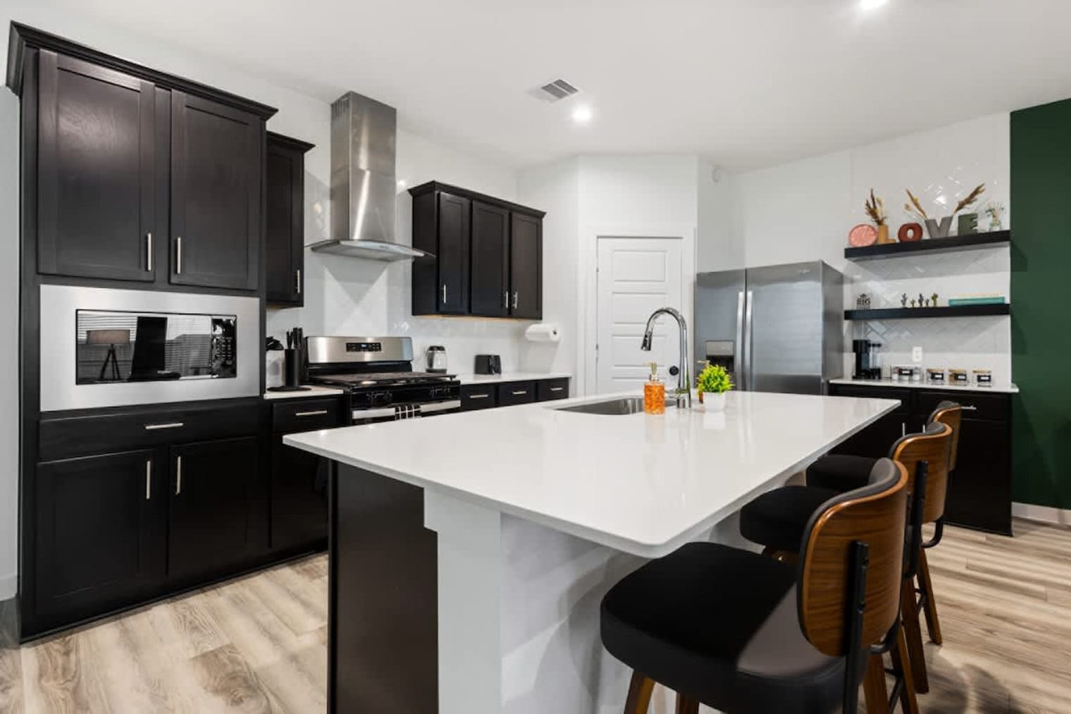 Building Photo - 3002 Crown Gate Dr