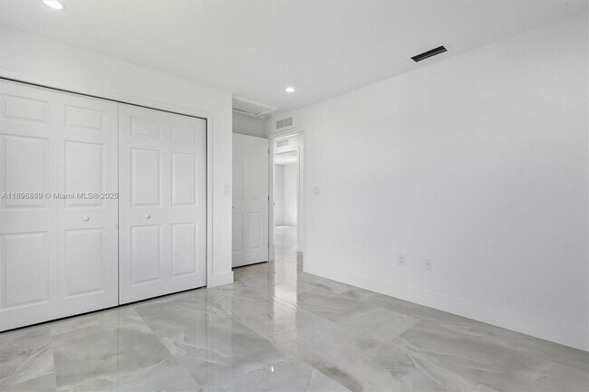 Building Photo - 2926 NW 58th St