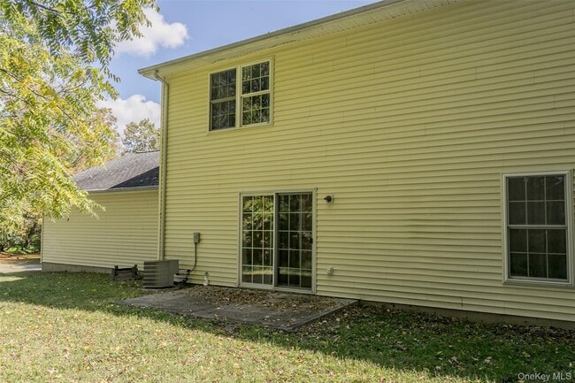 Building Photo - 423 Kings Hwy