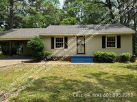Building Photo - 3258 Meadow Ln