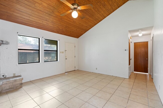 Building Photo - 109 Joe Rice Dr