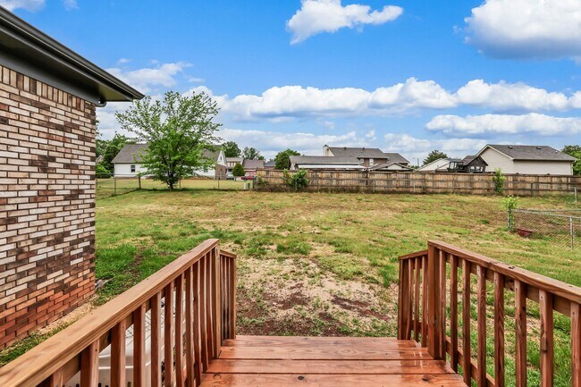 Building Photo - 532 Brentwood Cir