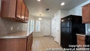 Building Photo - 12759 Pronghorn Oak