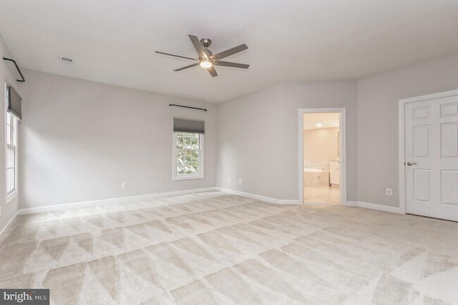 Building Photo - 43179 Allenby Way