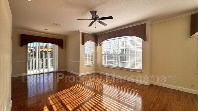 Building Photo - 7021 Della Dr