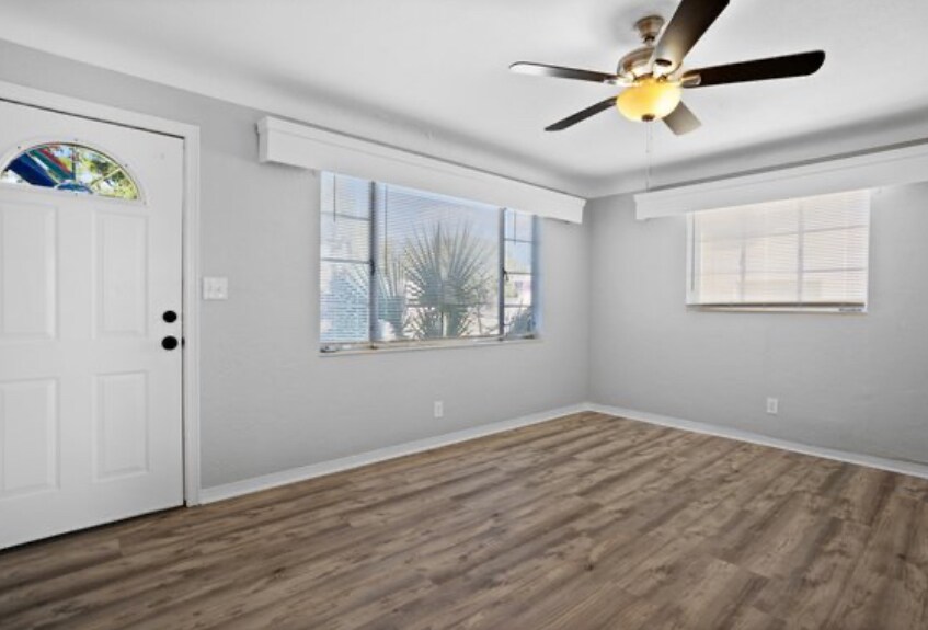 Building Photo - 3452 9th Ave N